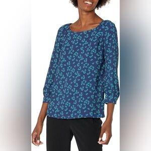 Lark & Ro Blouse Women’s Size 4 Perfect Condition like new